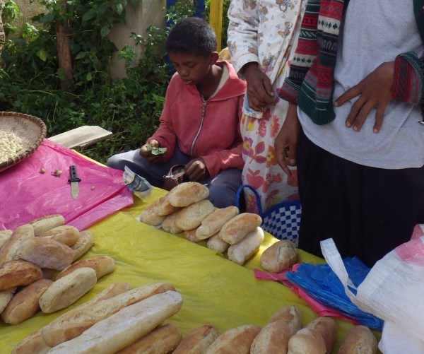 マダガスカルの手作りパン