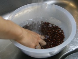 小豆を洗う