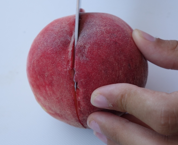 桃の剥き方切り方