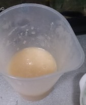 手作り桃のアイスクリーム
